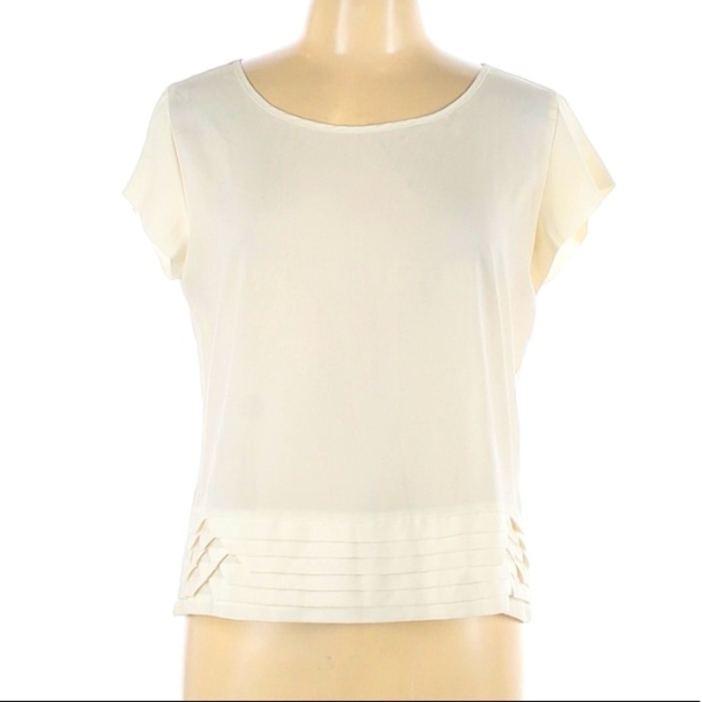 Metaphor short sleeve light weight basic shirt large top